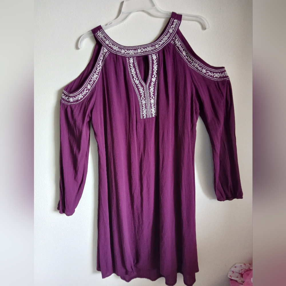 Cold shoulder keyhole purple Embrodiered Dress